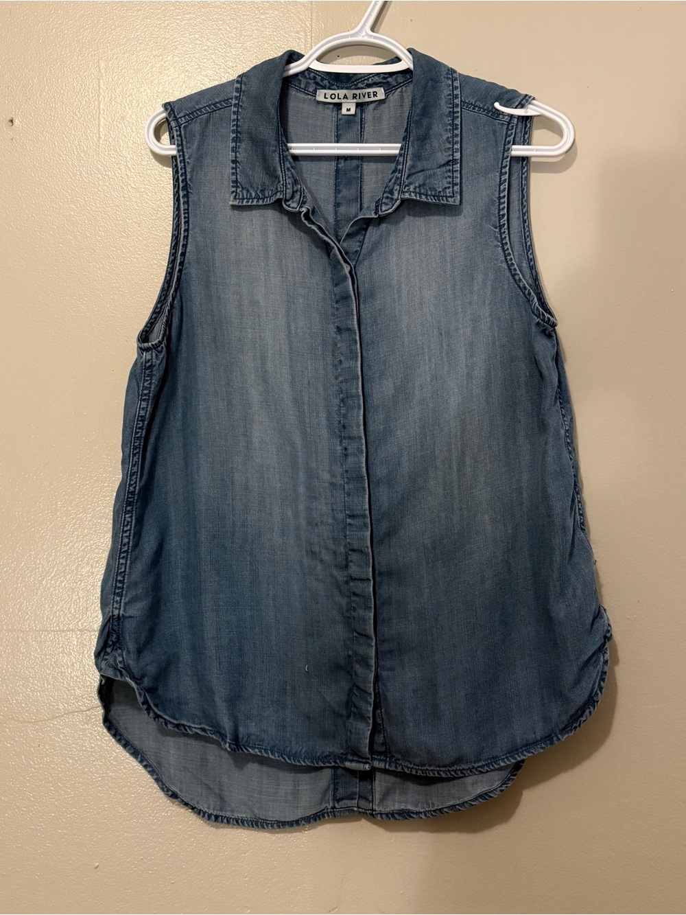 Lola River Sleeveless Denim Button-Front Shirt in Medium Blue